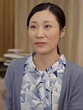 再婚老妈被继子继女宠上天田桂芬