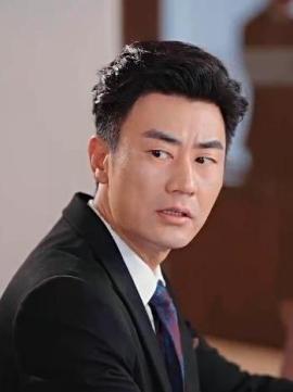 错把自己当主角陈铭