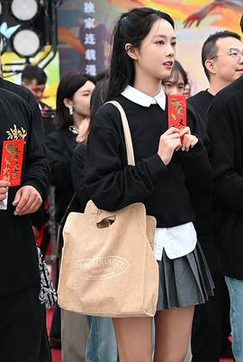 郑千亦