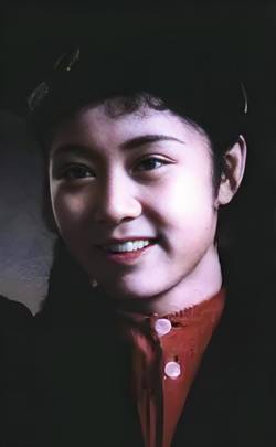 杨洸