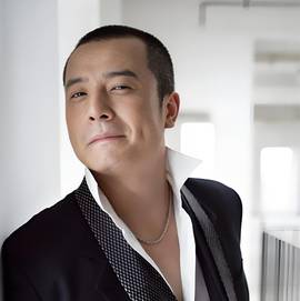 杨默