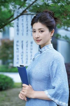 斓曦