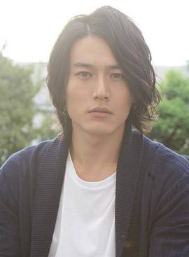 蕨野友也