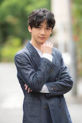 户谷菊之介