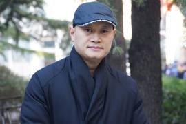李雄辉