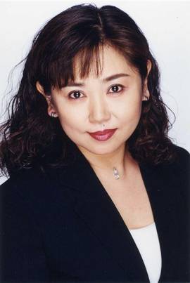 小山茉美