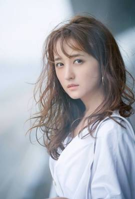 小松彩夏