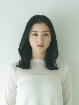 高田里穗