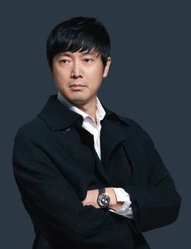 刁亦男