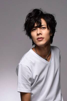 井出卓也