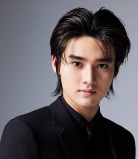 藤冈真威人