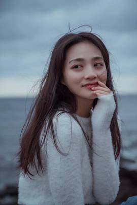覃文静