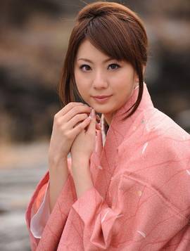 麻美由真
