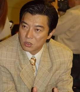 张佩华
