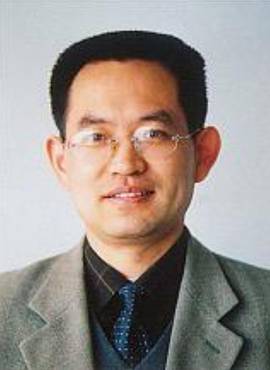 张昆